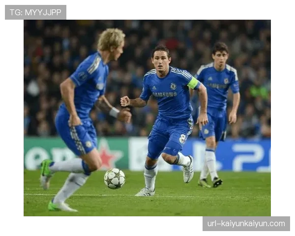 特写：重伤复出后，切尔西新援首秀破门，跪地长泣